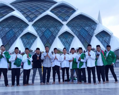 Wisata Religi Santri Ma’had Qur’an Nurul Huda ke Masjid Al Jabbar